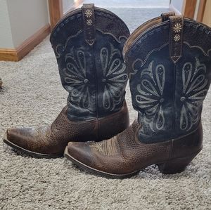 Size 10B Ariat Cowboy Boots
